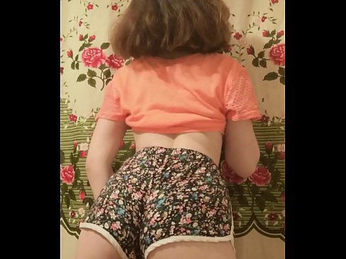 ❤️ سیکسی ځوان ماشوم په کیمره کې خپل شارټونه لرې کوي ❤️ کیفیت پورن