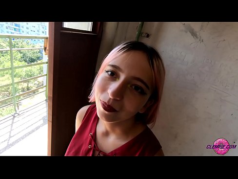 ❤️ د شاګرد حساسیت په بهر کې یو اجنبی سړی وخوري - د هغه په مخ کې ❤️ کیفیت پورن